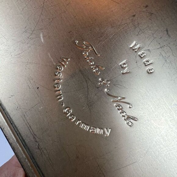 Vintage Decorative Tin Boxes Made in Western Germany Victorian - Picture 13 of 13